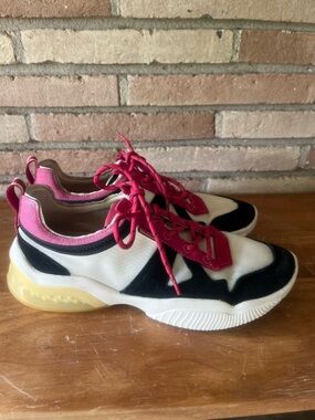 Coach Sneakers 7.5